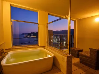 スカイフォース《イースト》|熱海の夜景を眺めながら過ごす記念日旅行にも