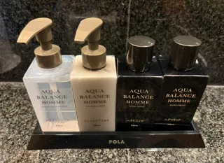 男性大浴場にはアフターシェーブローション・フェイスケアミルク・ヘアトニック・リキッドをご用意しております