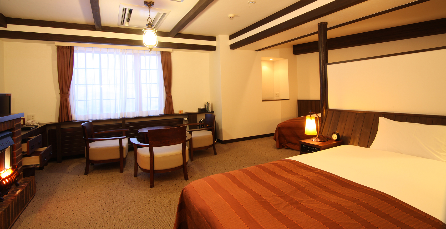 デラックストリプル内観