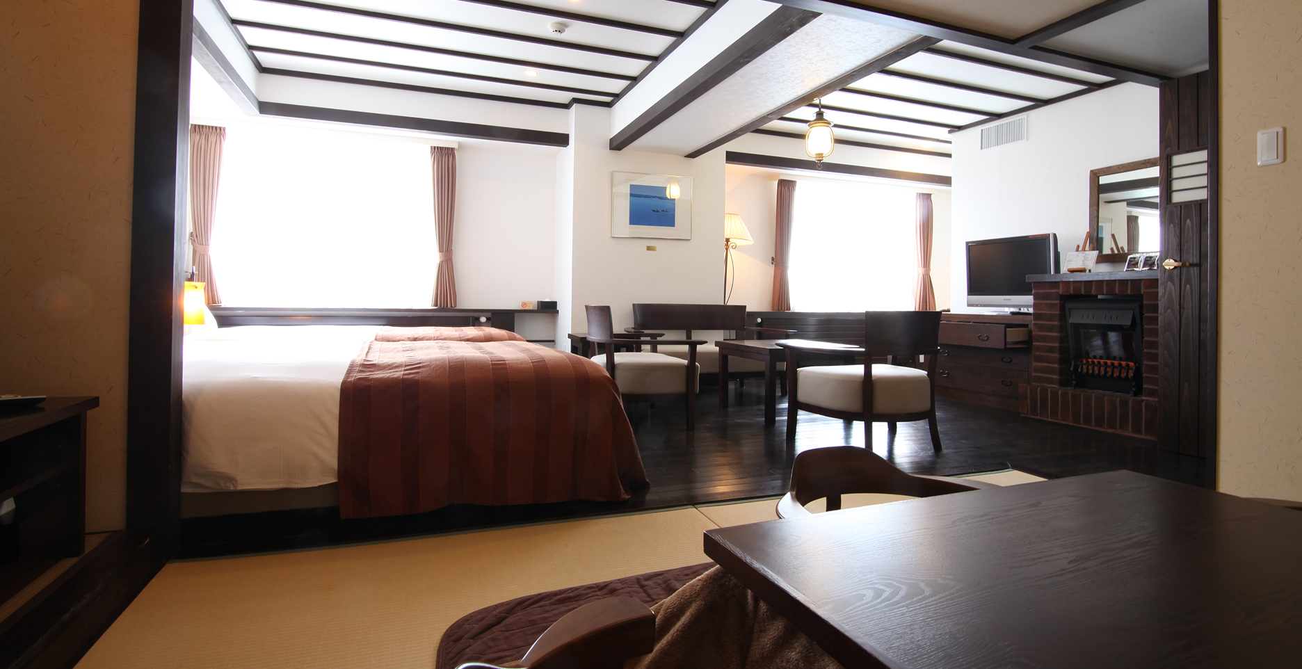 ラグジュアリールーム内観
