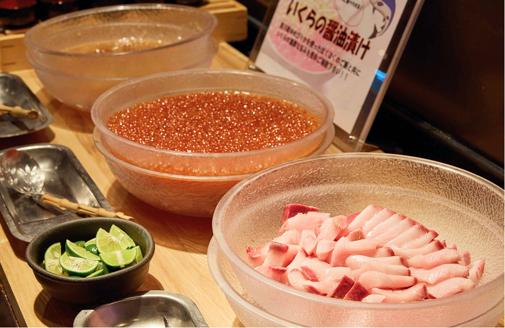 いくらの醤油漬けとお刺身もお愉しみいただけます