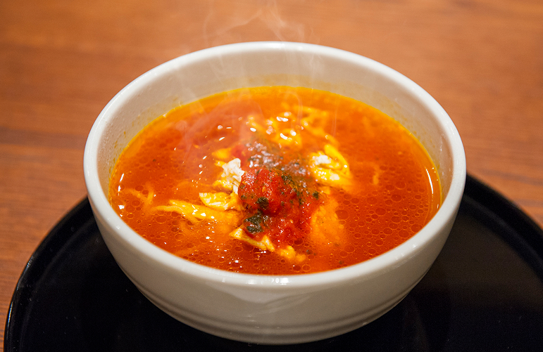 夜鳴きそば トマト味