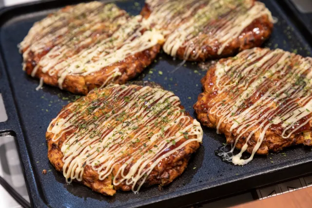 大阪名物お好み焼きを楽しめるご当地朝食バイキング