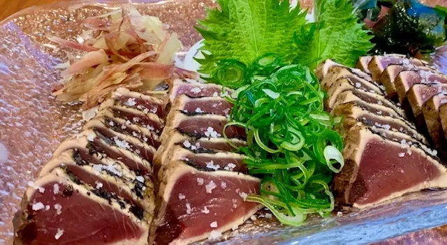 ビジネスホテル ドーミーイン高知 朝食・薬味たっぷり 「かつおのたたき」